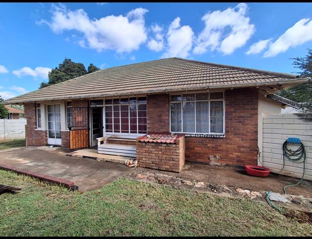3 BEDROOM FREESTANDING FOR SALE IN STILFONTEIN EXT 3